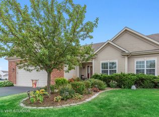 455 Fairlane Dr, Gilberts, IL 60136