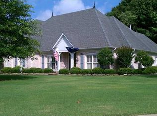 8956 River Meadow Dr, Cordova, TN 38018