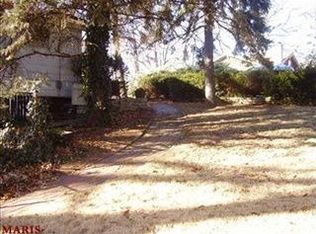 328 Scenic Dr, Saint Louis, MO