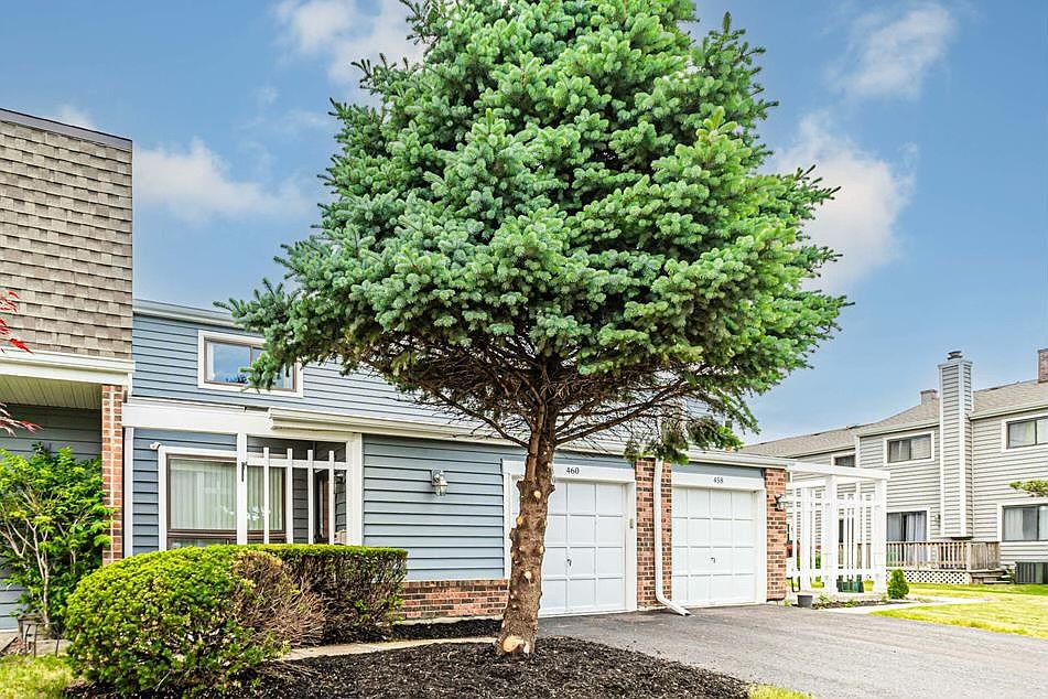 1st image of 460 Ferne Dr #460
