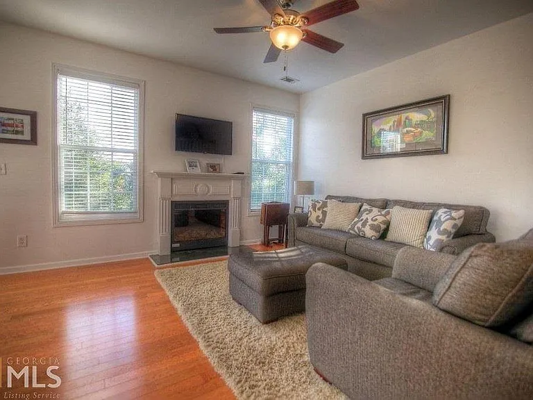 1978 Dakota Dr NW — Photo 18