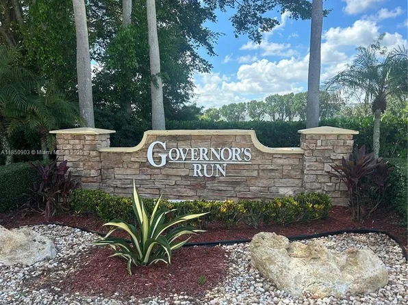 15868 NW 4th St, Pembroke Pines, FL 33028