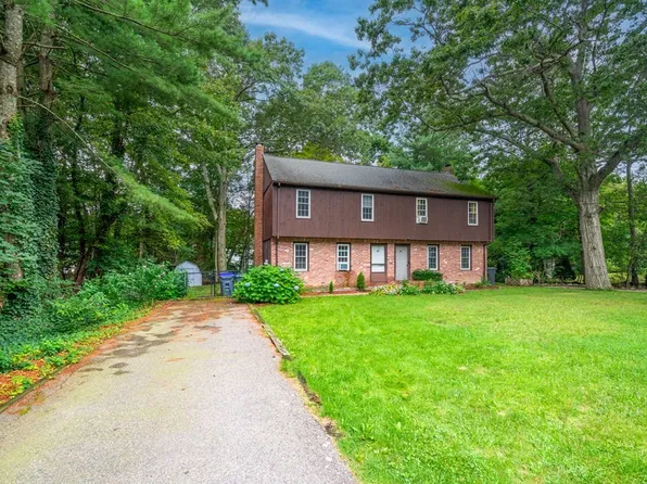 8 Legion Dr #A, Plainville, MA 02762