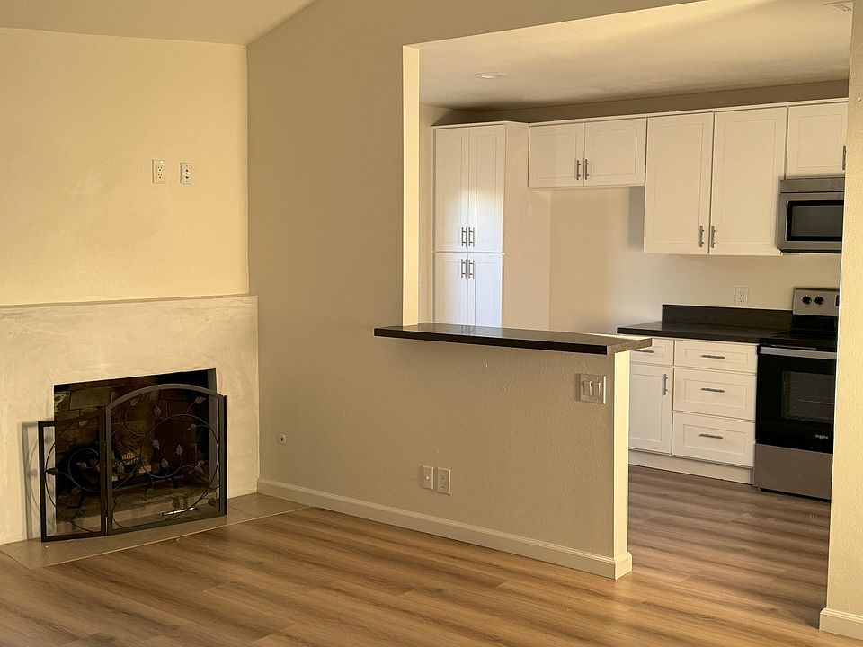 2nd image of 1054 Napa St