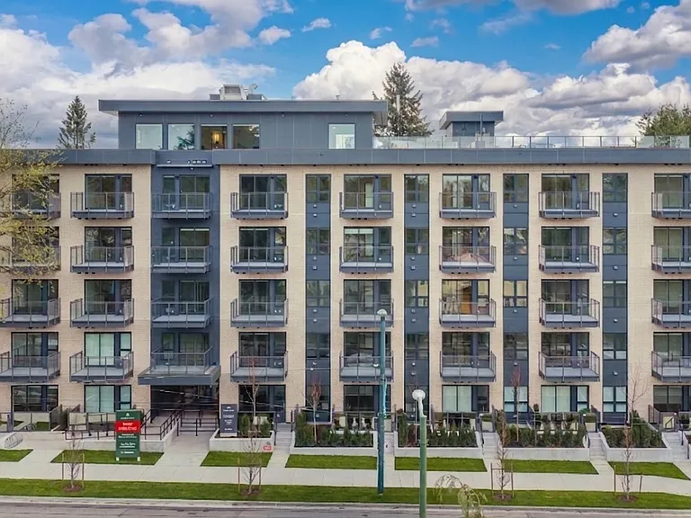 5828 Granville St — Photo 35