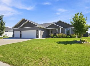 3534 54th St S, Fargo, ND 58104