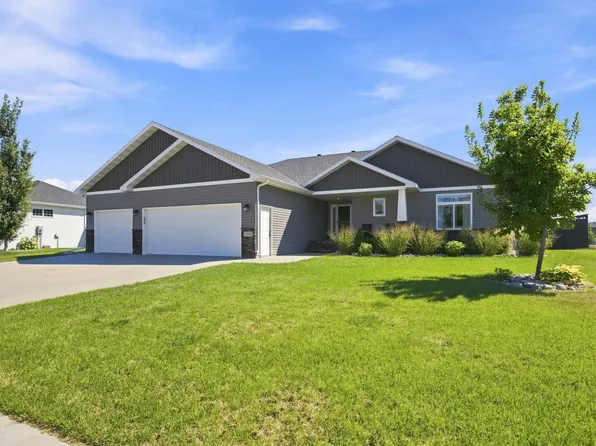3534 54th St S, Fargo, ND 58104