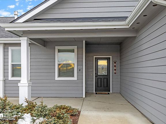 3rd image of 255 W Celtic Cir Unit B
