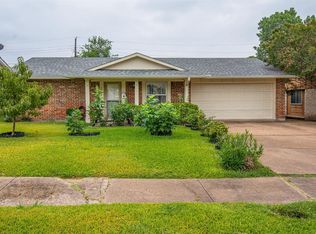 3712 Canary Dr, Irving, TX 75062