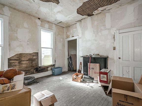 5th image of 323 N 24th St