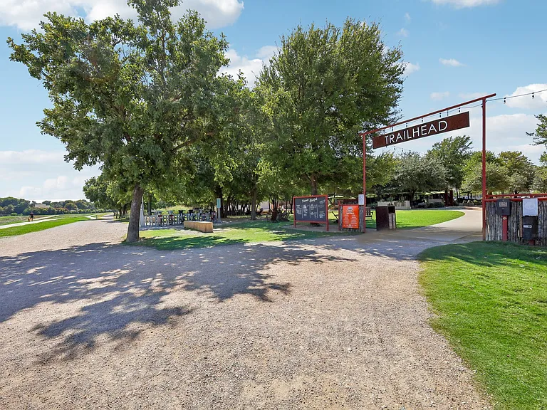 The Kelton at Clearfork — Photo 29