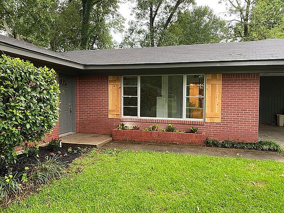 2nd image of 3825 Truett Blvd