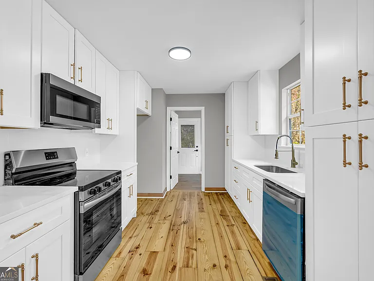 106 Degrandis Ln NE — Photo 11