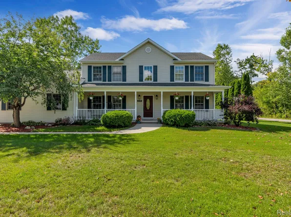 16170 Haviland Beach Dr, Linden, MI 48451