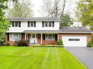 5130 Elmcroft Ct, Clarence, NY 14031