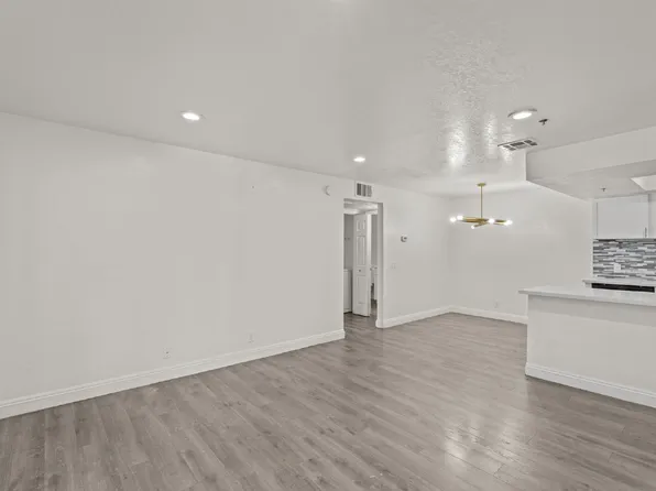 4200 S Valley View Blvd Unit 2047, Las Vegas, NV 89103