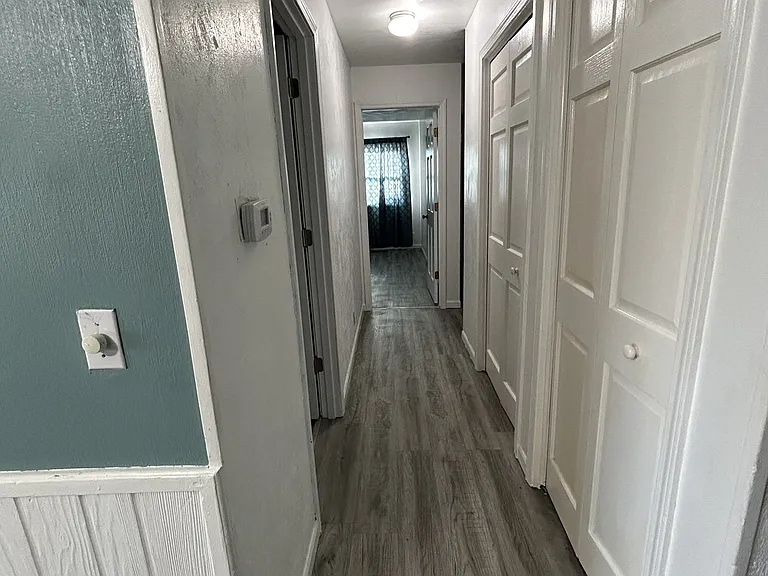 225 Bates St — Photo 6