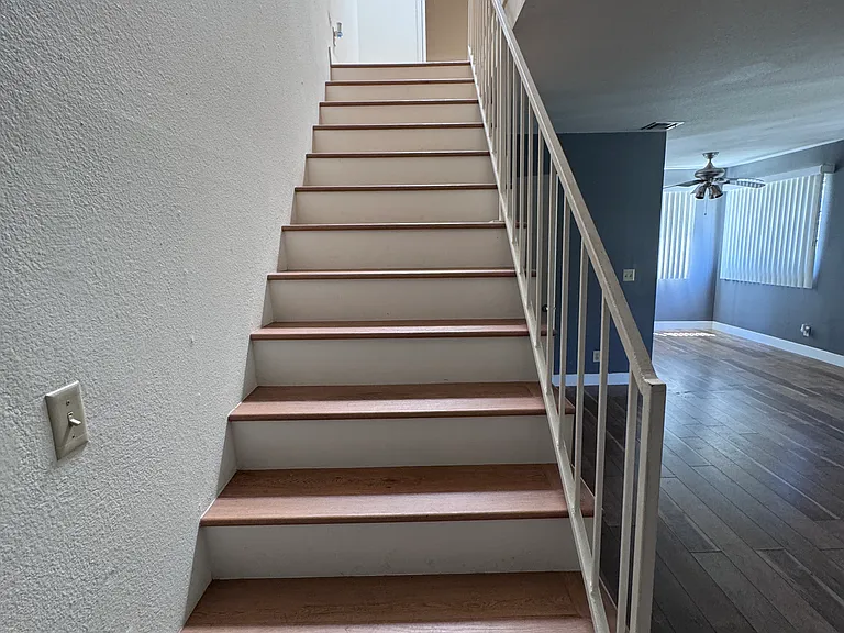 5729 Hazeltine Ave #4 — Photo 9