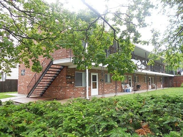 1st image of 520 S 4th St #34