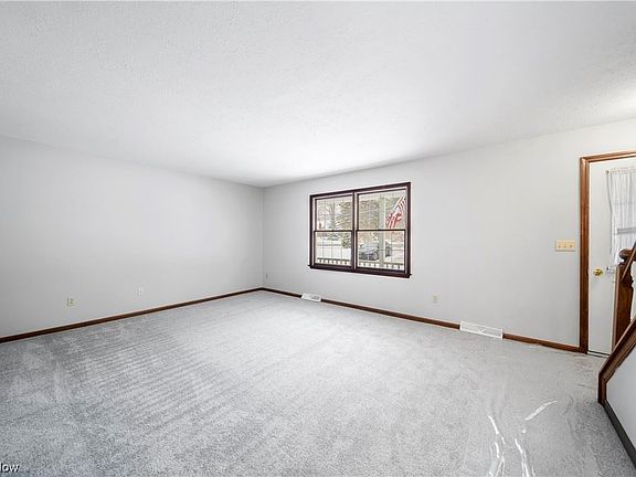 3rd image of 9091 Jackson St