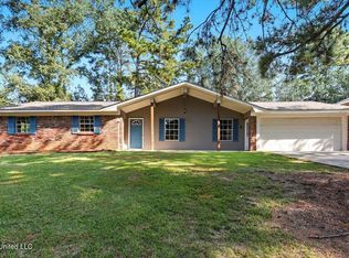 1203 Rockingham Dr, Clinton, MS 39056