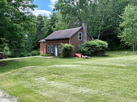 3rd image of 1037 Valentine Pond Road