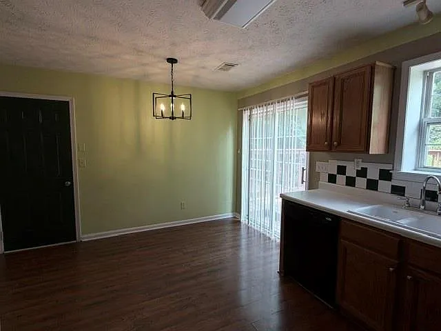 529 Summerbrooke Ct — Photo 15