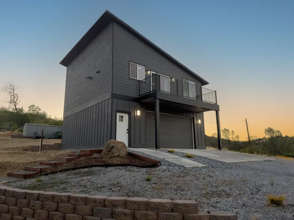 9854 Record Range Rd, Redding, CA 96001