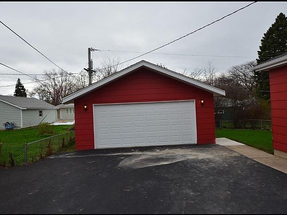3rd image of 277 James Ave