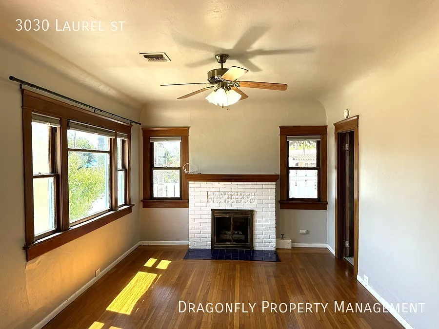 Unfurnished Spanish Bungalow In Burlingame - North Park — Photo 4