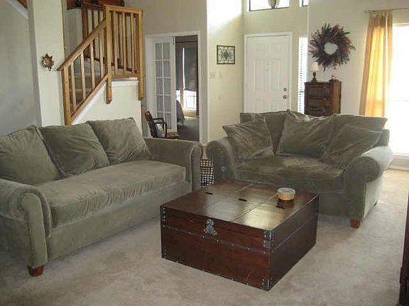 3rd image of 2098 Vista Dr