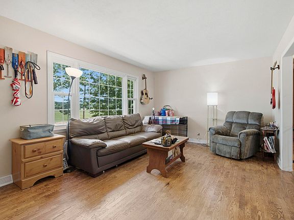 2nd image of 6073 N Farm Road 159