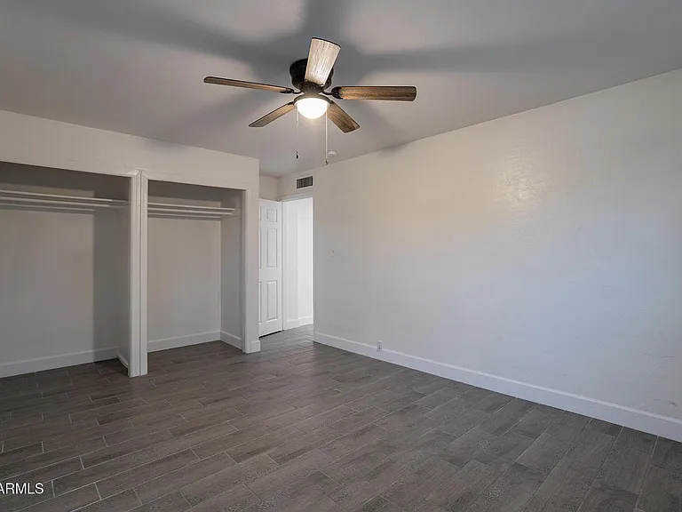 536 W 18th St — Photo 37