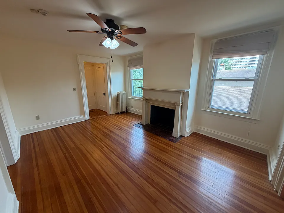 7 Lafayette Pl #3
