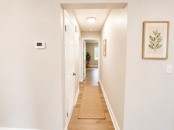 5th image of 520 N 38th Ave #32