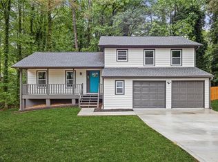 798 Brownlee Ln, Lawrenceville, GA 30044