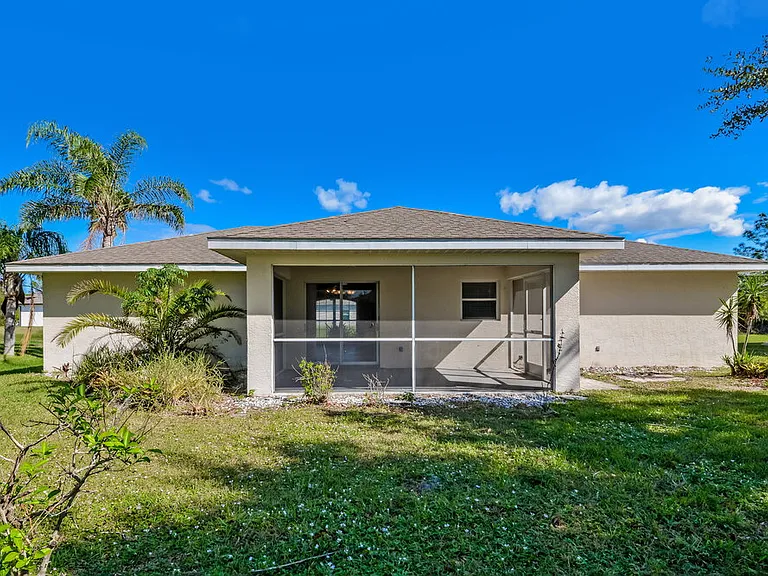4643 Mermell Cir — Photo 16
