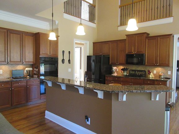 4th image of 2561 Floral Valley Dr