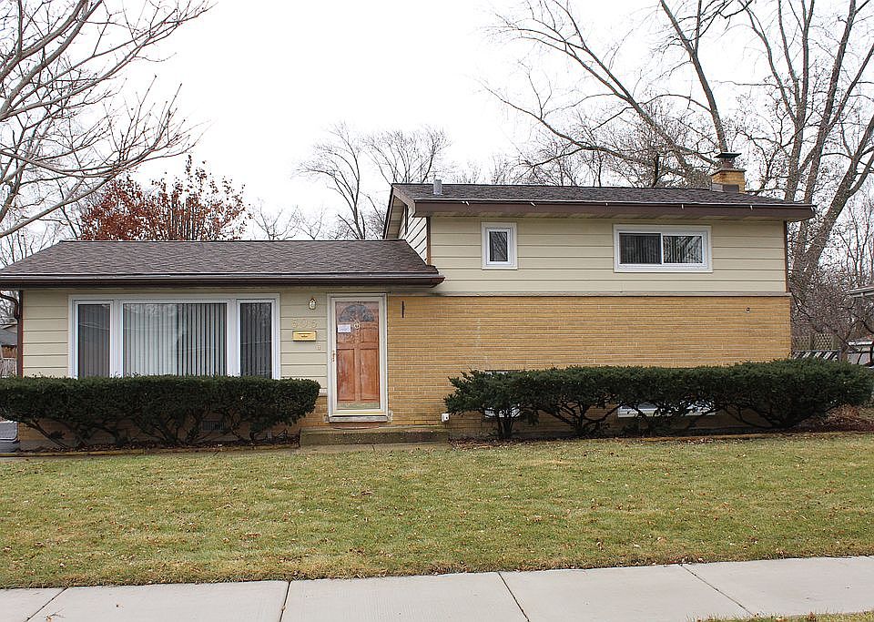 Front view of home 