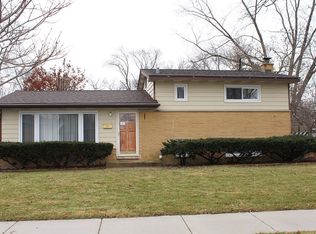 505 Garwood Dr, Mount Prospect, IL 60056