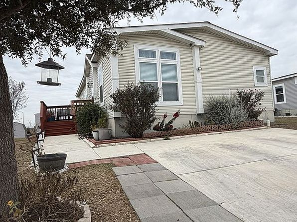 7151 Woodlake Pkwy Unit 413