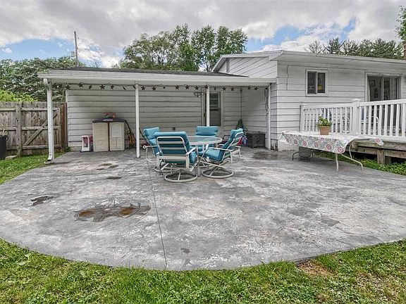 4th image of 5222 Tahquamenon Trl