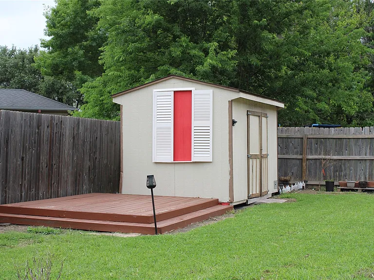 16205 Glorious Ln — Photo 30