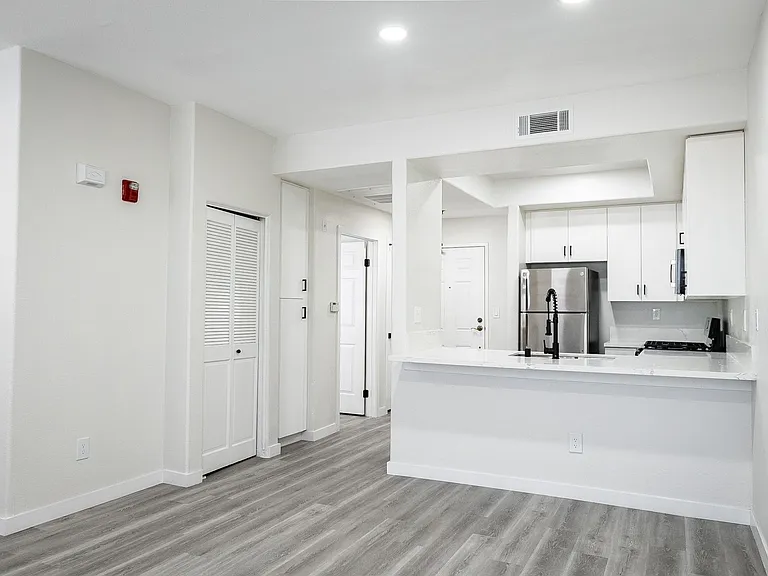 2820 Sawtelle Blvd — Photo 14