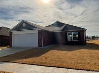 8408 E 161st Pl S, Bixby, OK 74008