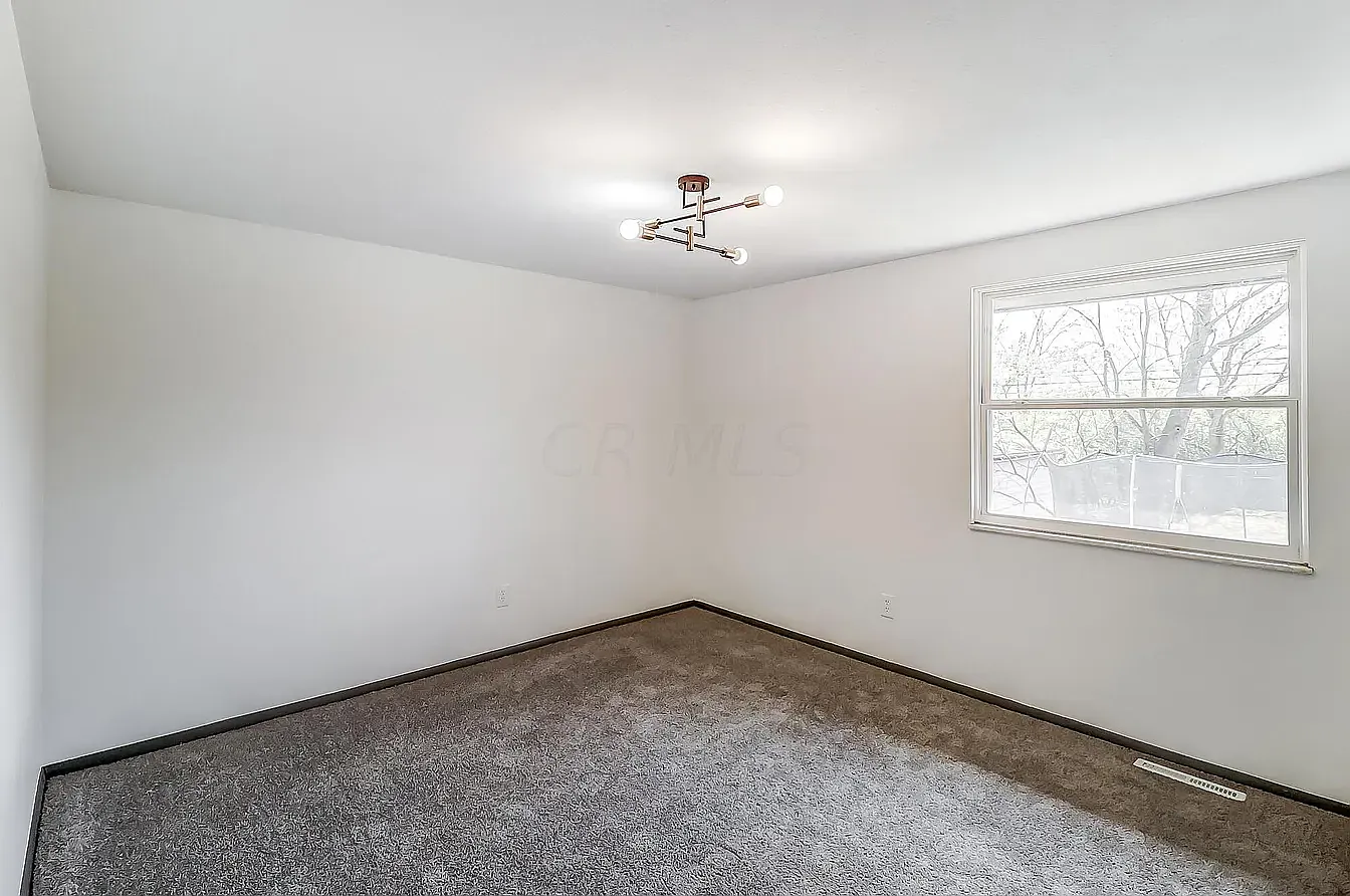 4 bed, 1344 sqft, $2,000 — Photo 1