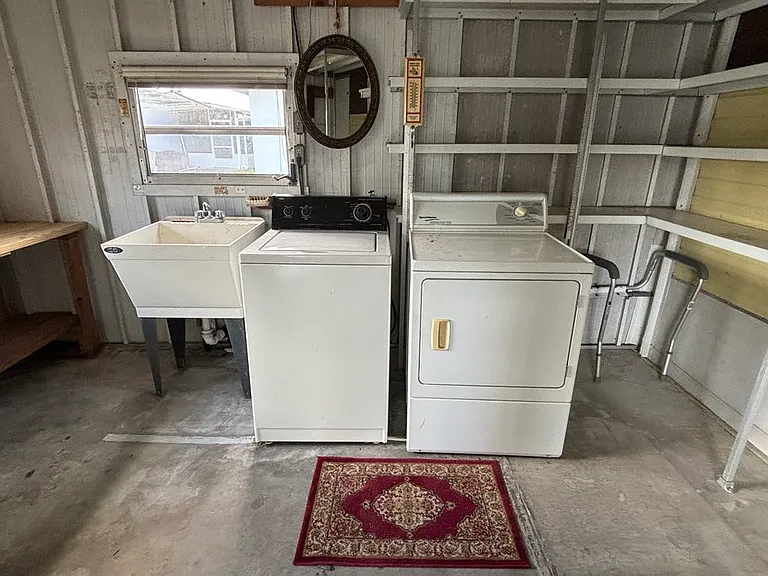 37105 Lois Ave — Photo 15