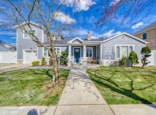 37 Albourne Ave E, Staten Island, NY 10312