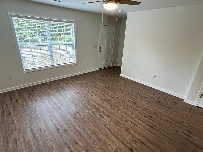 53 Meadow Glen Ct #4 — Photo 11