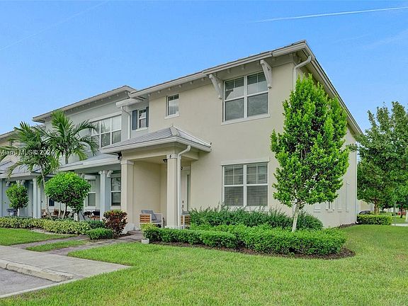 2nd image of 5110 Eucalyptus Dr Unit 4